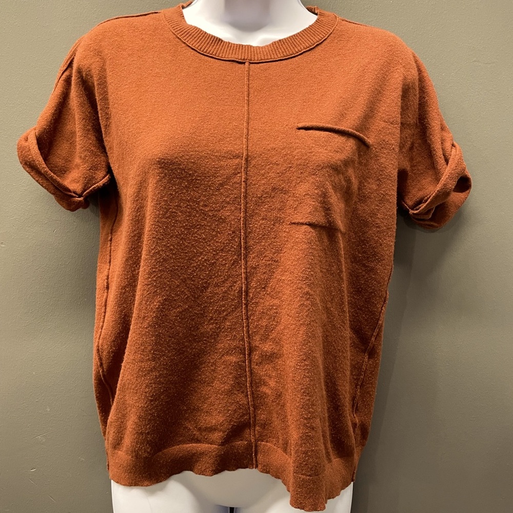 Universal thread short sleeve sweater, medium, orange/brown
